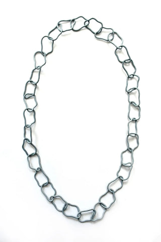 Long Baroque Shaped Gray Wire Chain Necklace